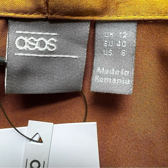 ASOS DESIGN satin wrap top with piping detail and long sleeves 8 - Picture 5 of 11